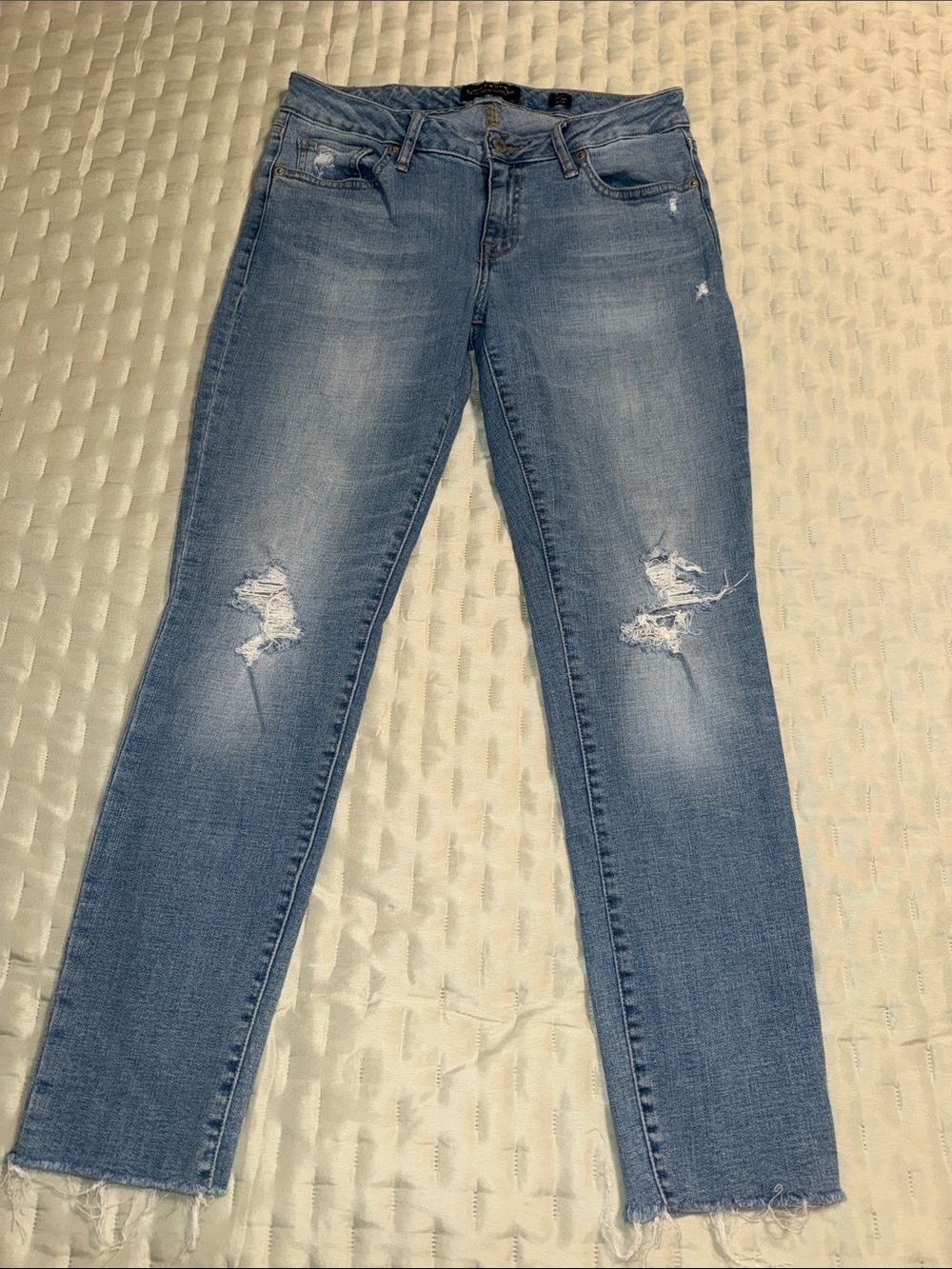Lucky Brand Lolita light Blue Distressed Skinny Jeans 6/28